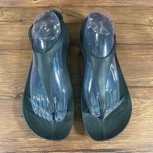 CROCS “Sexi Flip” Flip Flops Sandals Women’s Size 10 Shoes Slip-On